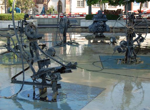 File:Tinguely Fountain Basel 2006 828.JPG - Wikimedia Commons