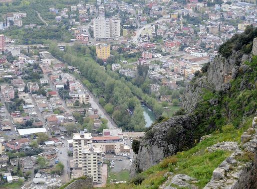File:Atatürk Parkı, Kozan.JPG - Wikimedia Commons