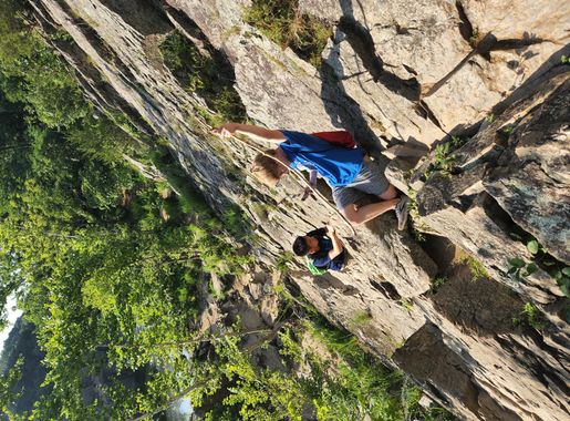 File:Billy Goat Trail Cliff (from above).jpg - Wikimedia Commons