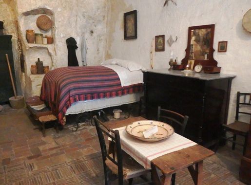 File:Matera, Casa Grotta (02).jpg - Wikimedia Commons