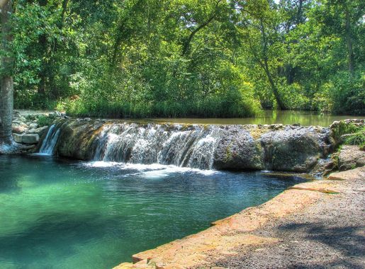 File:Little Niagra Falls on Travertine Creek, Sulphur Oklahoma -  panoramio.jpg - Wikimedia Commons