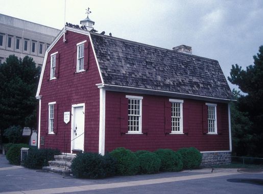 File:NATHAN HALE SCHOOLHOUSE, NEW LONDON, CT.jpg - Wikimedia Commons