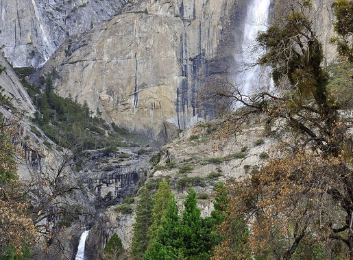 File:Yosemite falls winter 2010.JPG - Wikimedia Commons