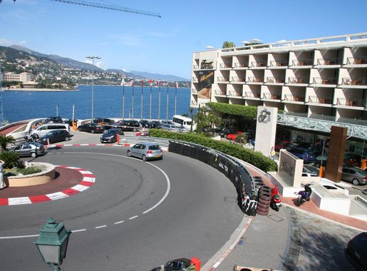 File:Grand Hotel Hairpin F1.jpg - Wikimedia Commons