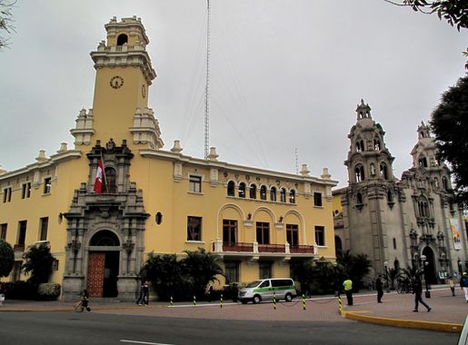 Archivo:Parque Kennedy Miraflores (3912337253).jpg - Wikipedia, la  enciclopedia libre