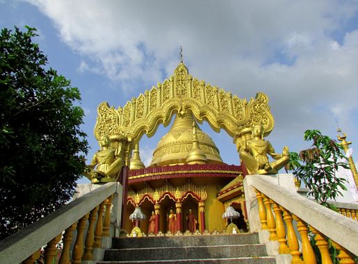 File:Golden Temple Bandarban.JPG - Wikimedia Commons