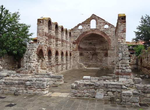 File:Church of Saint Sophia in Nesebar 10.JPG - Wikimedia Commons