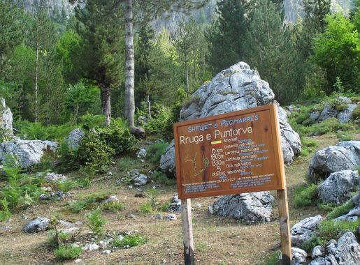 File:Valbona Valley, Albania (6).jpg - Wikimedia Commons