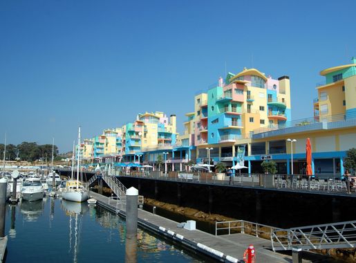File:Albufeira marina.jpg - Wikimedia Commons