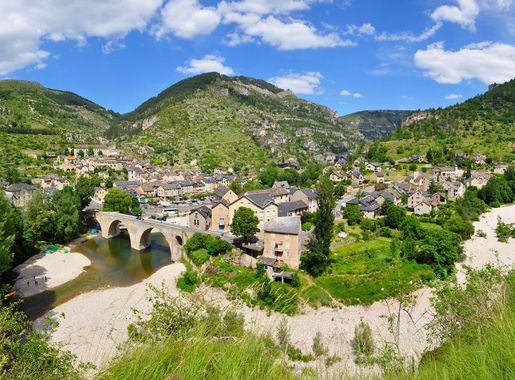 File:Sainte-Enimie-Gorges du Tarn-Frankreich.jpg - Wikipedia