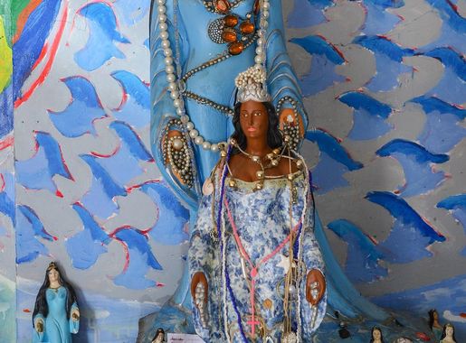 File:Casa de Iemanjá Salvador Bahia Altar 2018-0722.jpg - Wikimedia Commons