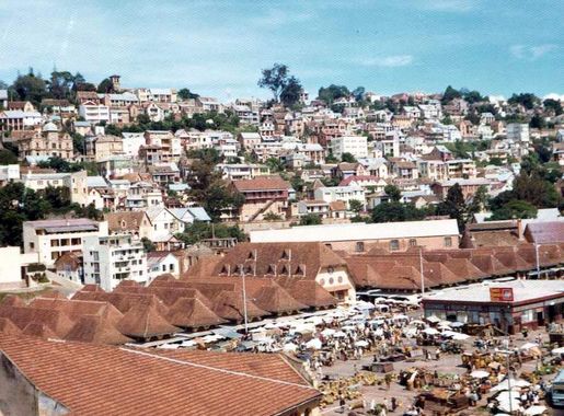 File:Zoma Tananarive (3200467263).jpg - Wikimedia Commons