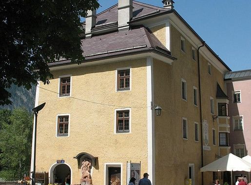 File:Rattenberg, altes Rathaus, Süd-West Ansicht.JPG - Wikimedia Commons