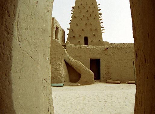 File:Djinguereber Mosque.jpg - Wikimedia Commons