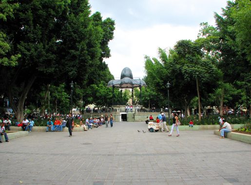 File:Zócalo a Oaxaca.jpg - Wikipedia