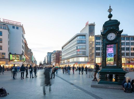 File:Kroepcke square Hanover Germany a.jpg - Wikimedia Commons