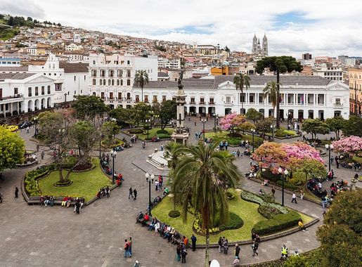 File:Plaza Grande, Quito, Ecuador, 2015-07-22, DD 86.JPG - Wikimedia Commons