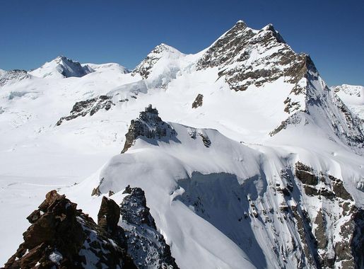 File:Sphinx et Jungfrau - img 06980.jpg - Wikimedia Commons