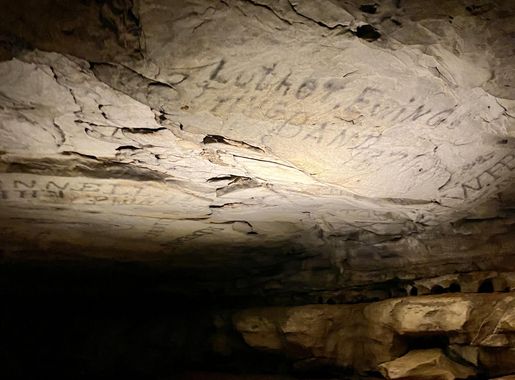 File:Fat Man's Misery, Mammoth Cave, Mammoth Cave National Park, Mammoth  Cave, KY - 52725772042.jpg - Wikimedia Commons
