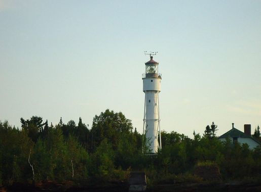 File:LighthouseOnDevilsIsland.jpg - Wikimedia Commons