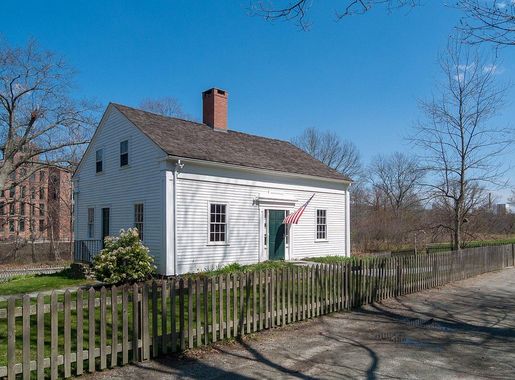 File:Captain Wilbur Kelly House Museum.jpg - Wikimedia Commons