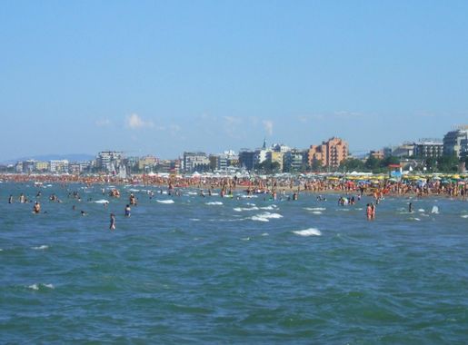 File:Rimini Waterfront.jpg - Wikimedia Commons