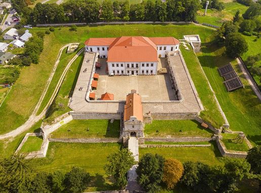File:61-224-0001 Zbarazh Castle RB 24.jpg - Wikimedia Commons