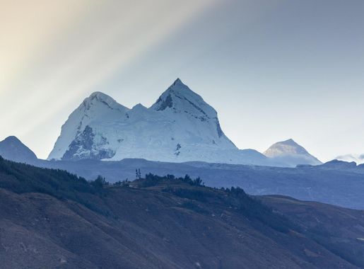 File:Beauty of mount Huandoy, Cordillera Blanca, Ancash, Peru.jpg -  Wikipedia