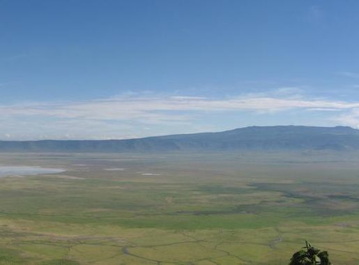 File:Ngorongoro Crater Panorama.jpg - Wikipedia