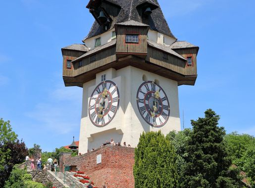File:Graz - Uhrturm (a).JPG - Wikimedia Commons
