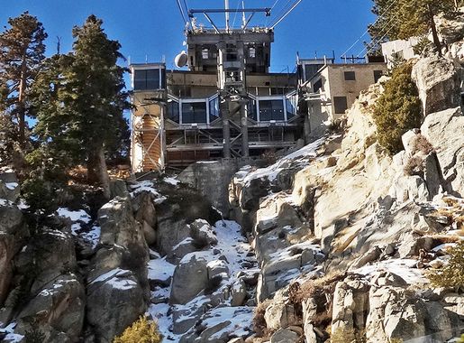 File:Palm Springs Tram, CA 2-7-14a (16481906221).jpg - Wikimedia Commons