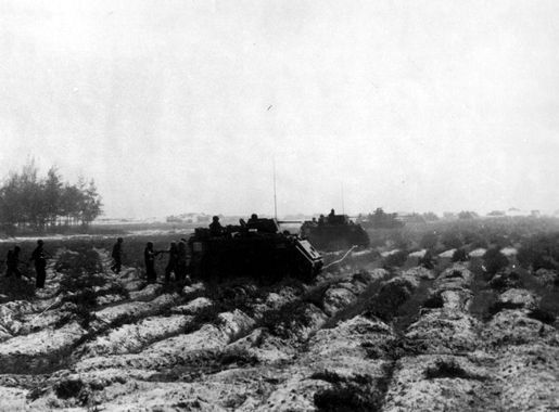 File:Vietnam DMZ.jpg - Wikipedia