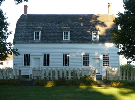 File:Canterbury Shaker Village Meetinghouse.jpg - Wikimedia Commons