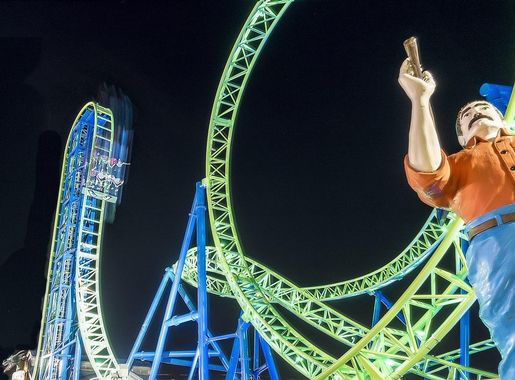 Hydrus (roller coaster) - Wikipedia