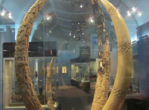 File:Carved tusks (Edo, Benin City, Nigeria), World Museum Liverpool  (2).JPG - Wikimedia Commons