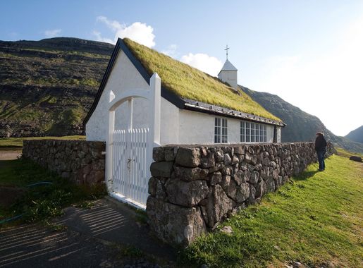 File:Church in Saksun, Faroes.jpg - Wikimedia Commons