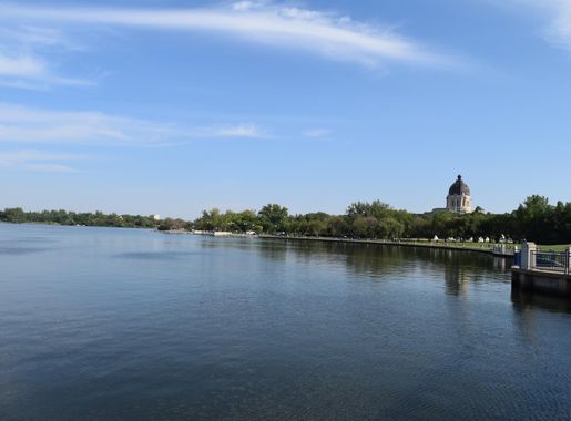 File:Saskatchewan Legislative Assembly across Wascana Lake - Regina  (30194746318).jpg - Wikimedia Commons