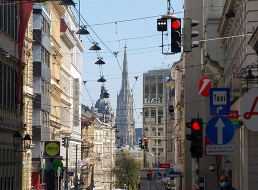 File:Josefstädter Straße bei Piaristengasse.JPG - Wikimedia Commons