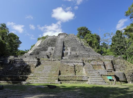 File:Lamanai - High Temple.JPG - Wikimedia Commons