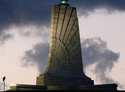 File:Wright Brothers Memorial-27527-1.JPG - Wikipedia
