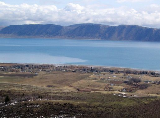 File:Garden City, Utah and Bear Lake.jpg - Wikimedia Commons