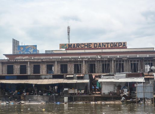 Fichier:Marché Dantokpa (vue arrière).jpg — Wikipédia
