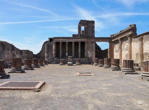 File:Basilica (Pompei).jpg - Wikimedia Commons
