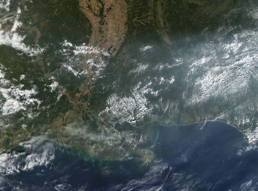 Fires and Haze Along U.S. Gulf Coast