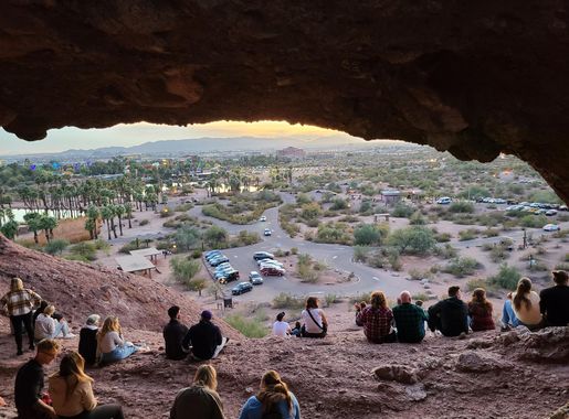 File:Hole-in-the-Rock at Papago Park hangout.jpg - Wikipedia