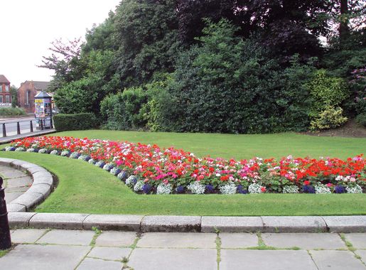 File:Flower Garden, Woodhouse Moor Park, Leeds - DSC07662.JPG - Wikimedia  Commons
