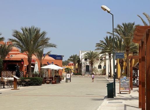 File:El Gouna Downtown R02.jpg - Wikimedia Commons