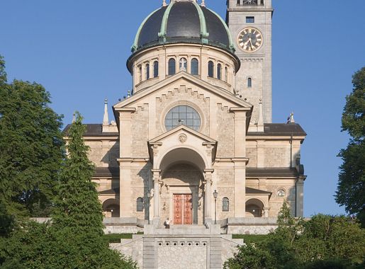 File:Zuerich Enge Kirche.jpg - Wikimedia Commons