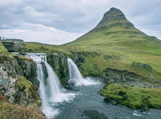 File:Kirkjufell in Iceland.jpg - Wikipedia