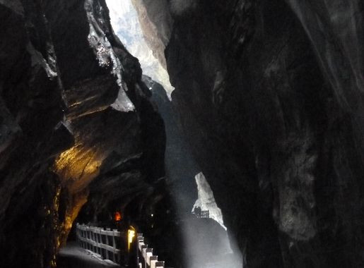 Slot canyon - Wikipedia